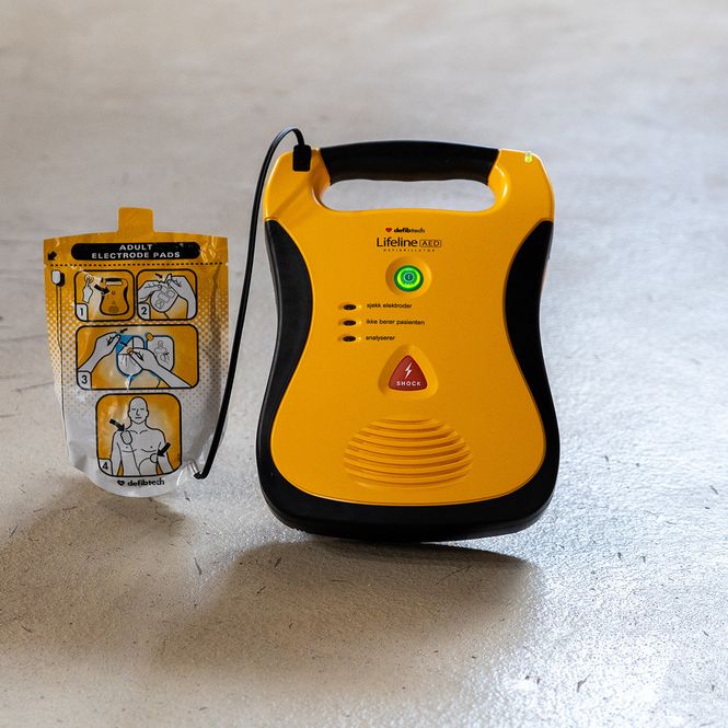 Hovedbilde Lifeline AED Hjertestarter - Norsk, med 7 års ...